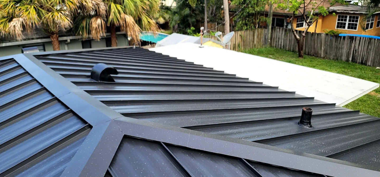 
            Why Fort Lauderdale Properties Need Metal Roofing
            