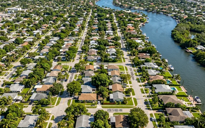Planet Roofing serves South Middle River and surrounding Fort Lauderdale neighborhoods